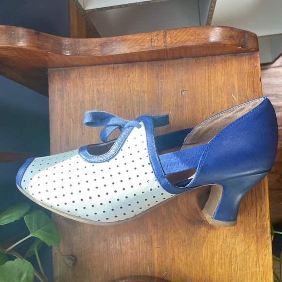 Royal Vintage Ginger in Blue, size 8 - Picture 5 of 7